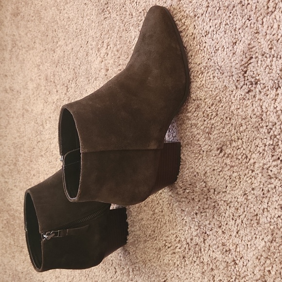 Banana Republic Brown Suede Ankle Boots 7.5M - Picture 12 of 12